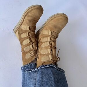 Sorel Lace Up Chunky Boots 8.5